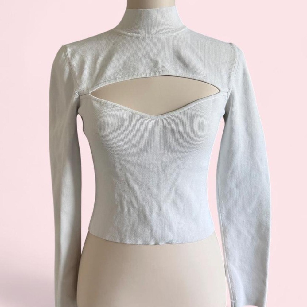 Aritzia Babaton White Ribbed Cutout Crop Top Size M